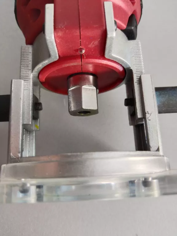 frezarka-gornowrzecionowa-meec-tools-1-w-stan-uzywany