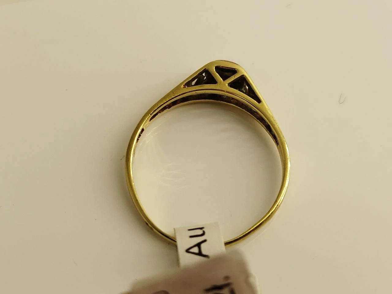 niezwykly-zloty-pierscionek-z-diamentem-585-1450-g-material-15835-2