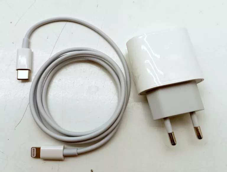 ladowarka-iphone-c-lighting-ean-gtin-4049933208530