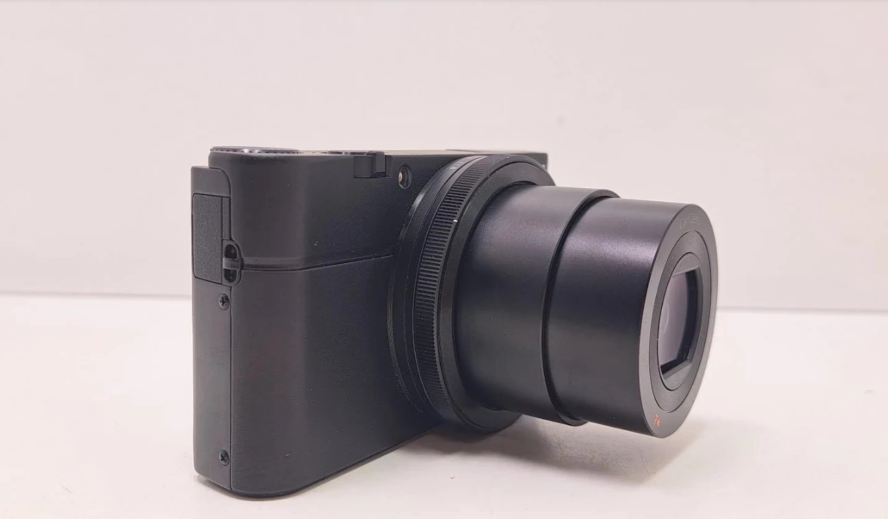 aparat-cyfrowy-sony-cyber-shot-dsc-rx100-pokrowiec-ean-gtin-4013675006594