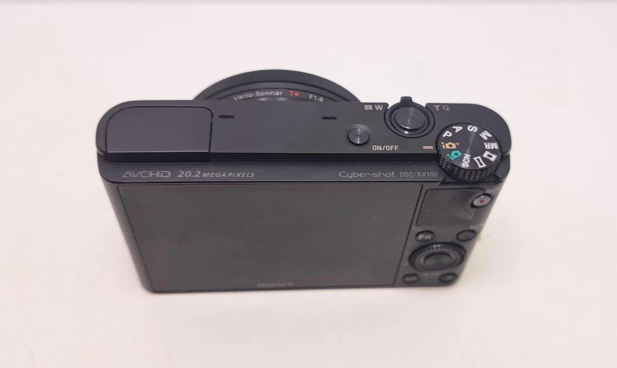 aparat-cyfrowy-sony-cyber-shot-dsc-rx100-pokrowiec-stan-uzywany