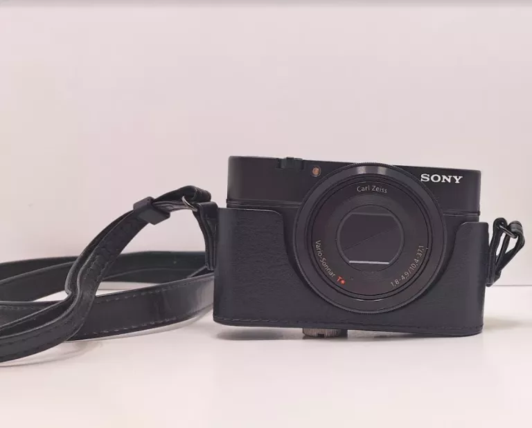 aparat-cyfrowy-sony-cyber-shot-dsc-rx100-pokrowiec-hubska-82-wroclaw