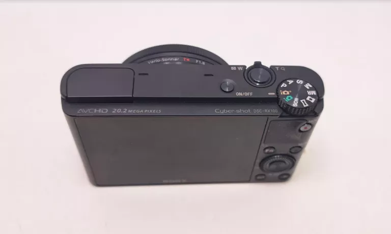 aparat-cyfrowy-sony-cyber-shot-dsc-rx100-pokrowiec-stan-uzywany