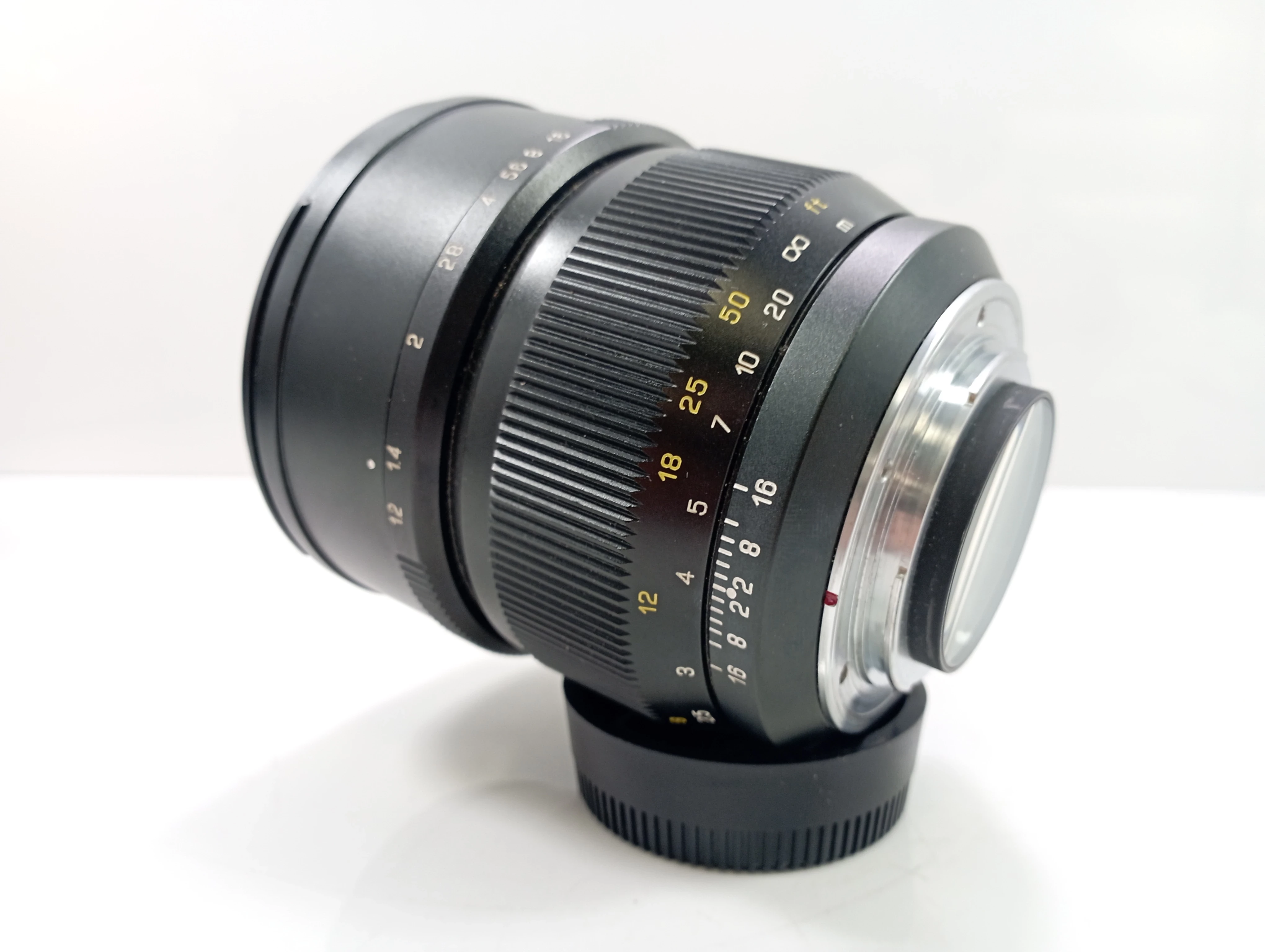 obiektyw-zhongyi-mitakon-speedmaster-85mm-f12-dla-nikon-f-ogniskowa-45-mm