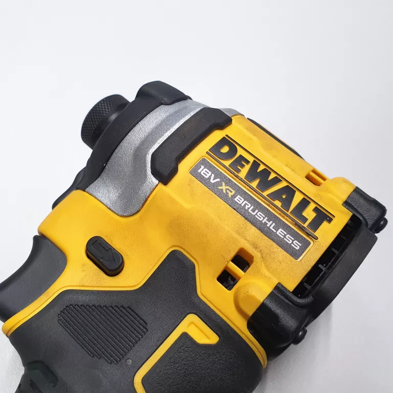 ZAKRĘTARKA UDAROWA DEWALT DCF850