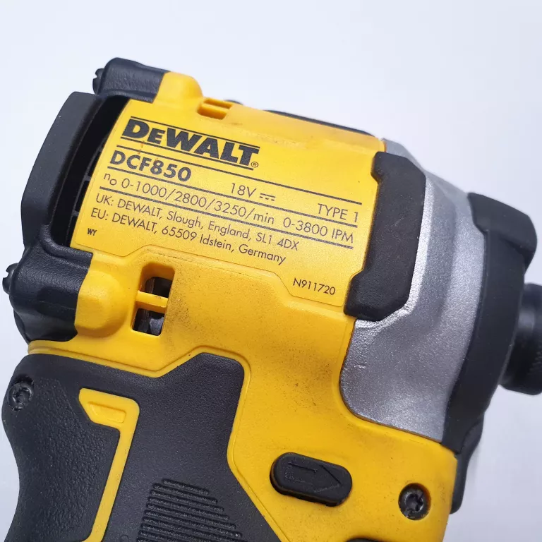 ZAKRĘTARKA UDAROWA DEWALT DCF850