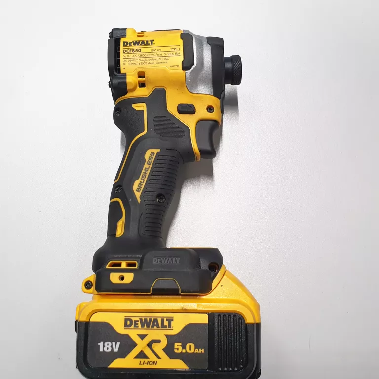 ZAKRĘTARKA UDAROWA DEWALT DCF850