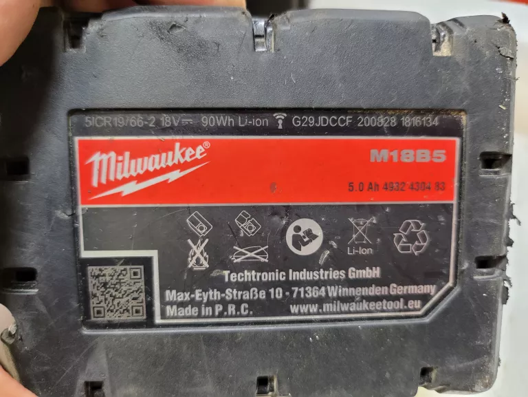 ODKURZACZ MILWAUKEE M18 CV+AKU+ŁAD
