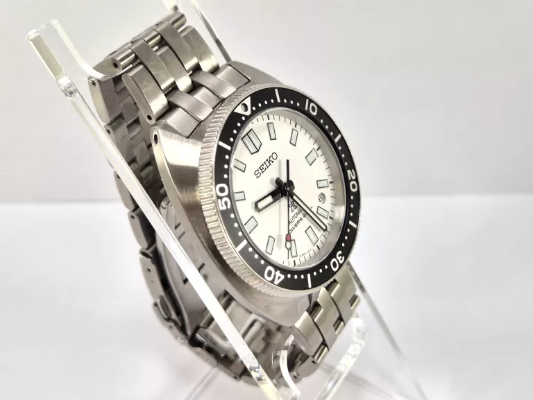 ZEGAREK SEIKO 6R35-01Z0