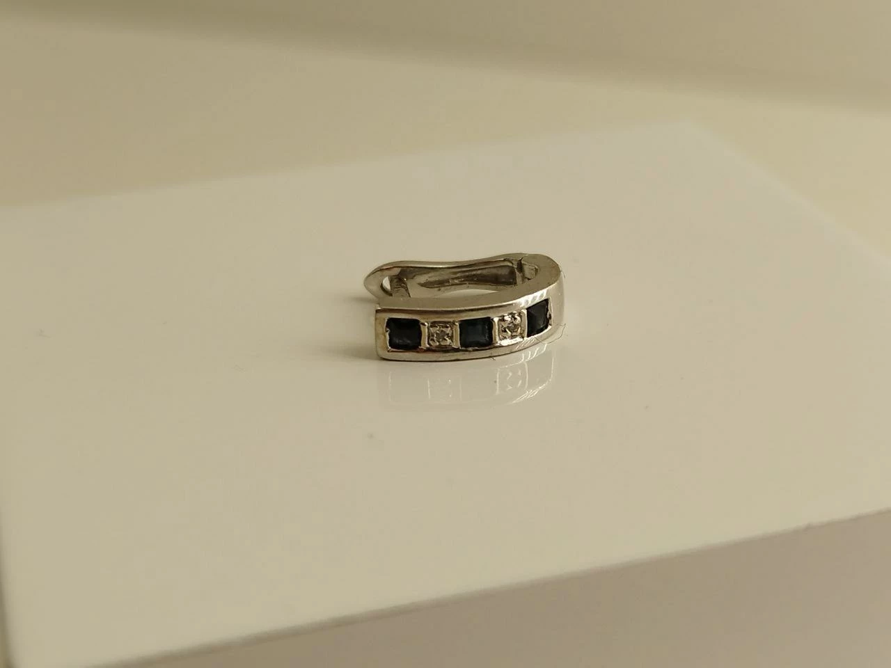 zlote-kolczyki-z-diamentami-585-2840-g-bulwar-ikara-21-wroclaw