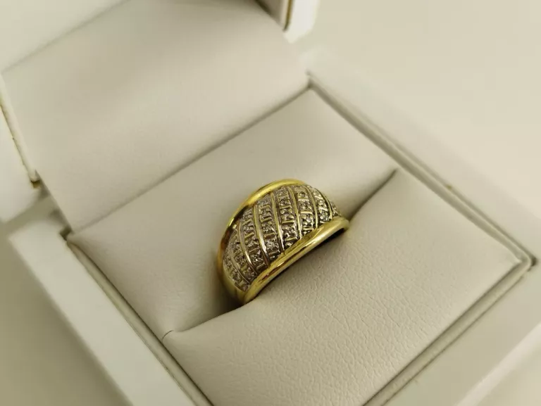 zloty-pierscionek-z-diamentami-585-3110-g-stan-uzywany