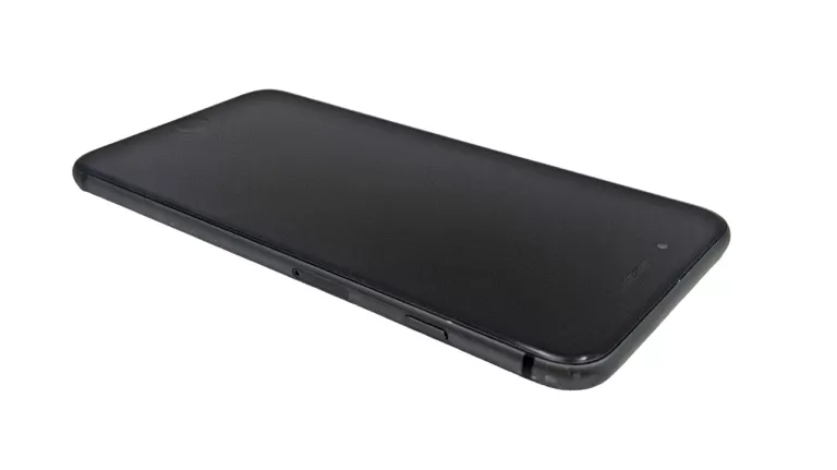 TELEFON APPLE IPHONE 8 PLUS 64GB 5,5" KOND BAT. 82% + SŁUCHAWKI