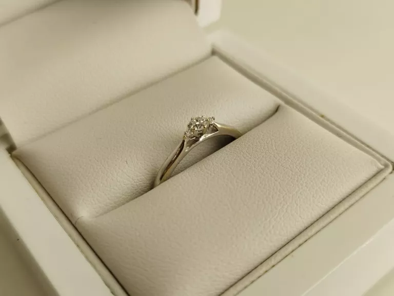 pierscionek-z-brylantami-585-1970-g-bulwar-ikara-21-wroclaw