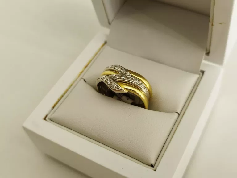 zloty-pierscionek-z-diamentami-750p-5020g-stan-powystawowy