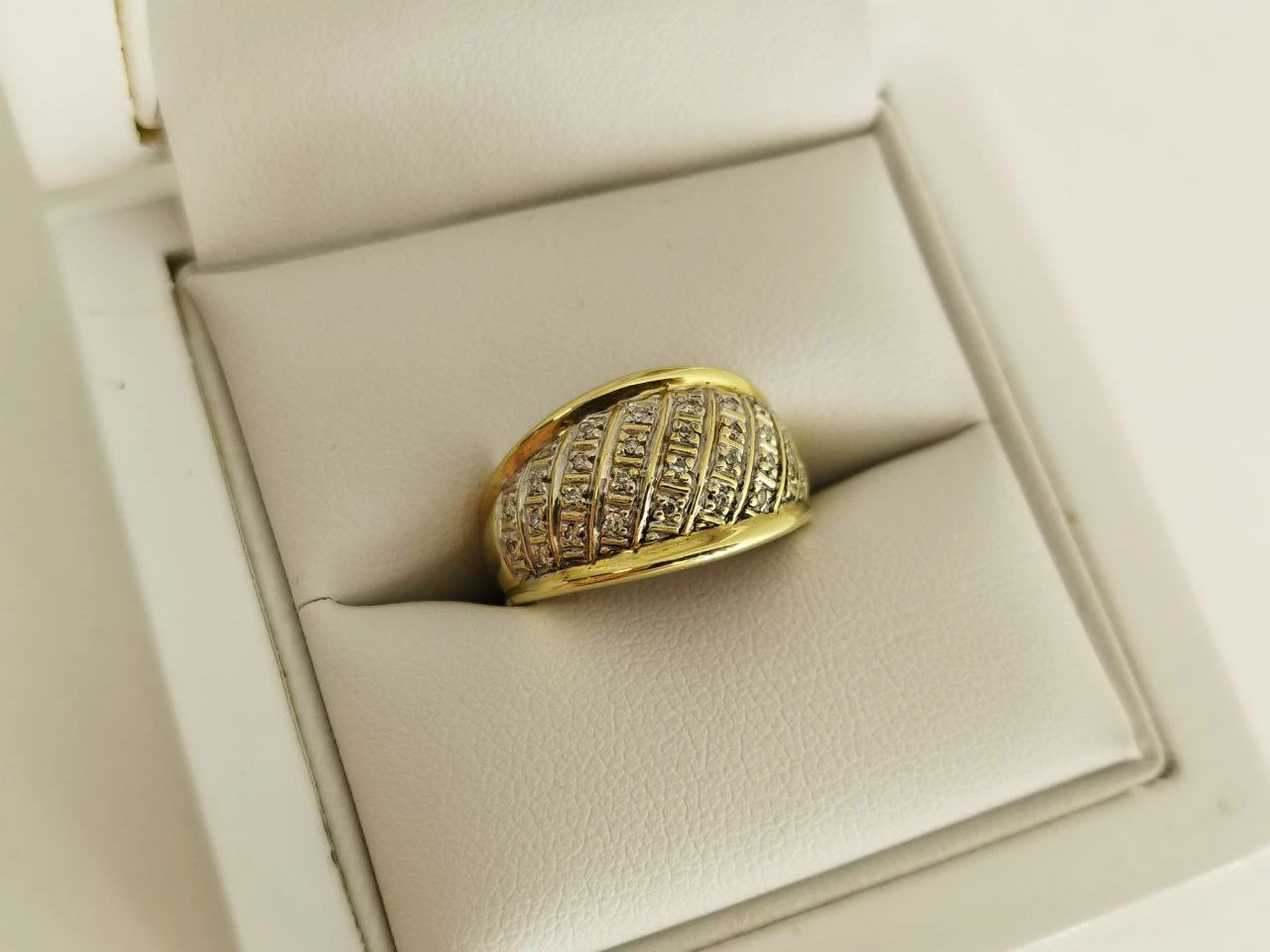 zloty-pierscionek-z-diamentami-585-3110-g-bulwar-ikara-21-wroclaw