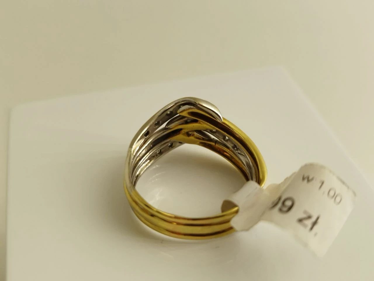 zloty-pierscionek-z-diamentami-750p-5020g-kamien-cyrkonia