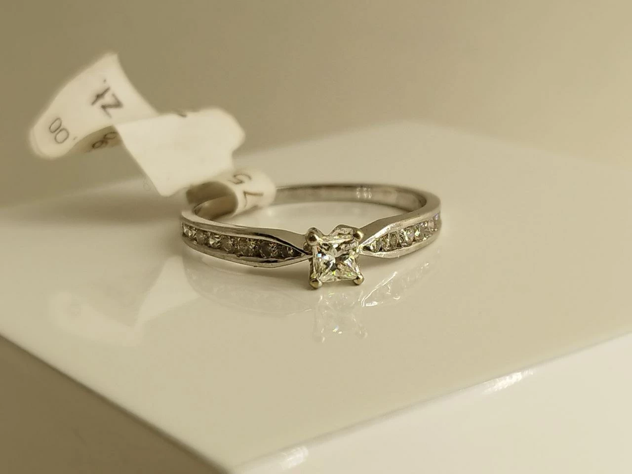 zloty-pierscionek-z-brylantami-375-1630-g-rodzaj-2205-2