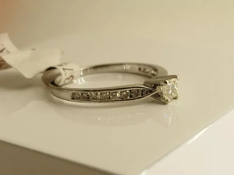 zloty-pierscionek-z-brylantami-375-1630-g-kamien-17088-8