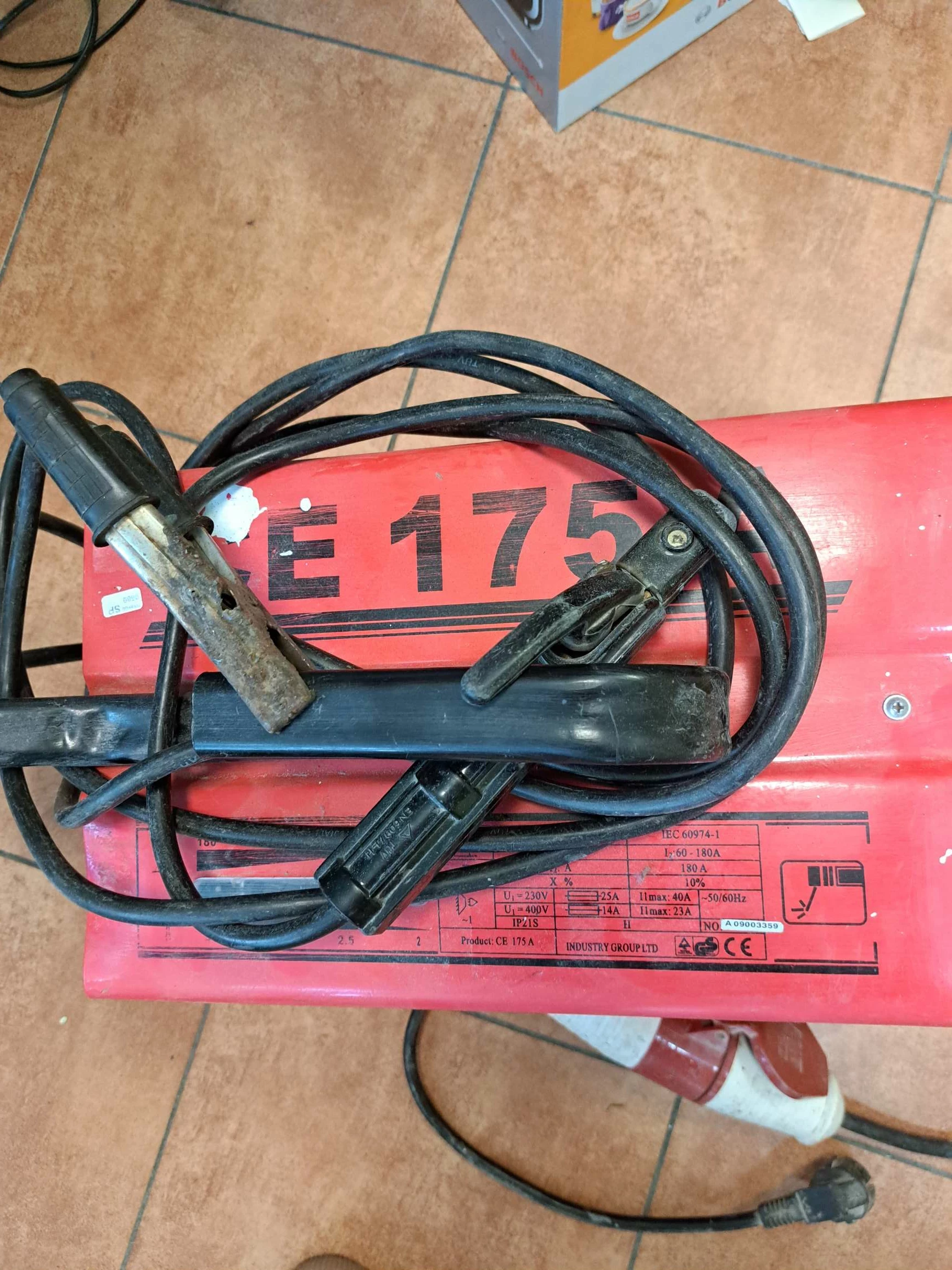 spawarka-inwertorowa-bester-model-ce175a-stan-11323-2