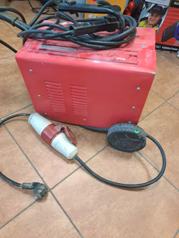 spawarka-inwertorowa-bester-model-ce175a-rynek-7-grodkow