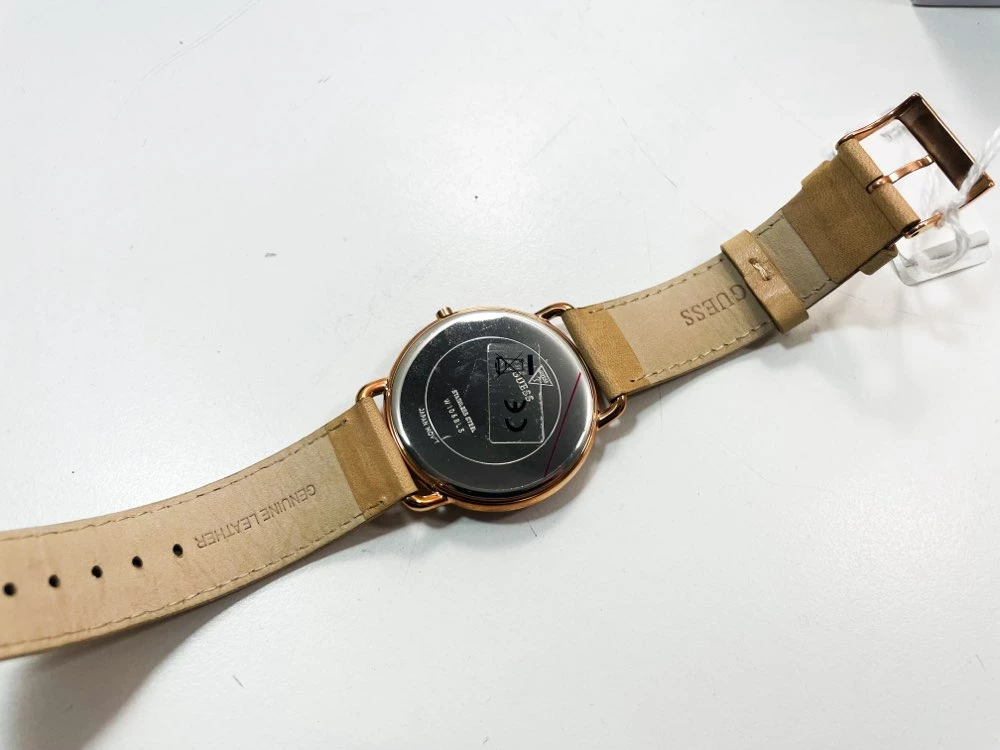 guess-zegarek-damski-u1068l5-240716028-ean-gtin-0091661482762