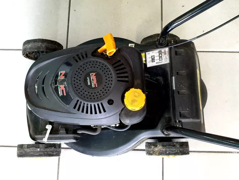 kosiarka-spalinowa-nac-lp3390-pojemnosc-kosza-45