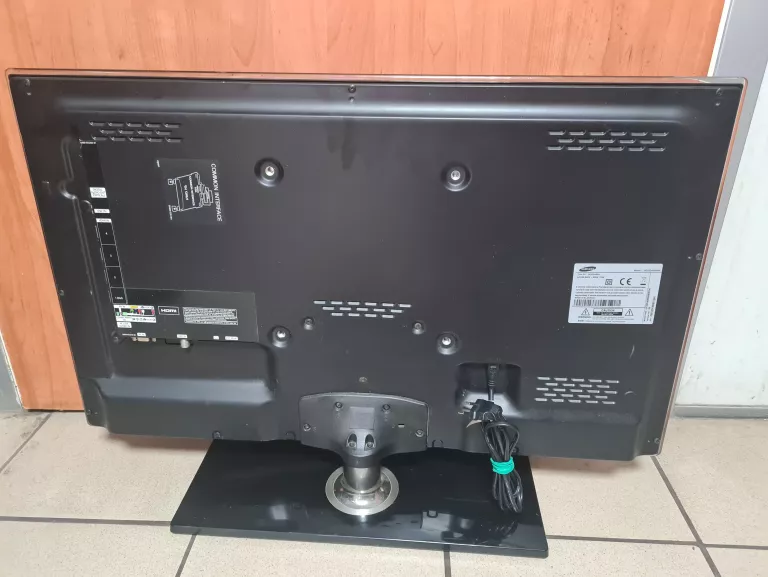 TELEWIZOR SAMSUNG UE32D4000NW + PILOT