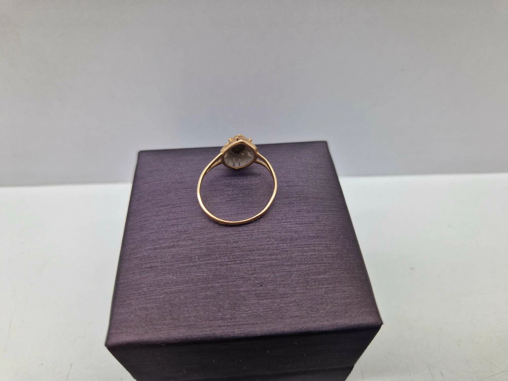 zloty-pierscionek-waga-223g-pr585-r16-kolor-dominujacy-zloty