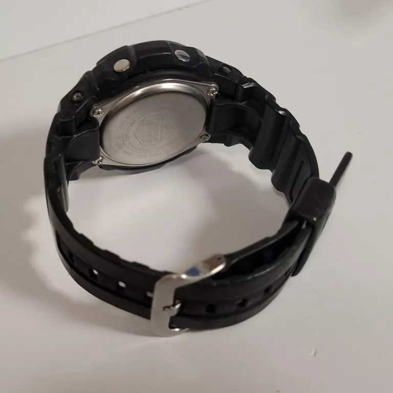 ZEGAREK CASIO AWG-M100B-1AER