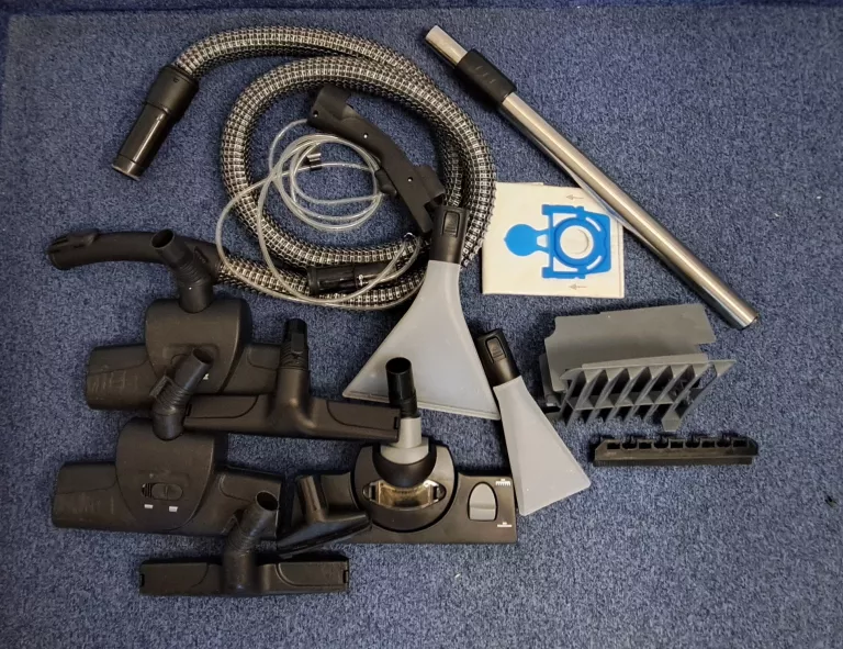 ODKURZACZ PIORĄCY BOSCH AQUAWASH & CLEAN BWD421PRO+SZCZOTKA TURBO 2100W