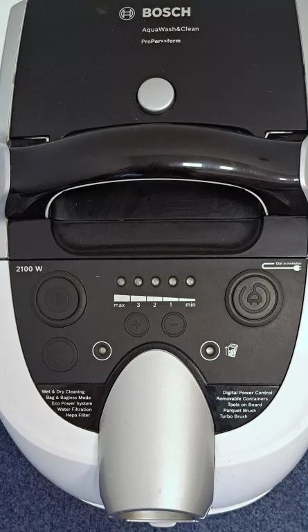 ODKURZACZ PIORĄCY BOSCH AQUAWASH & CLEAN BWD421PRO+SZCZOTKA TURBO 2100W
