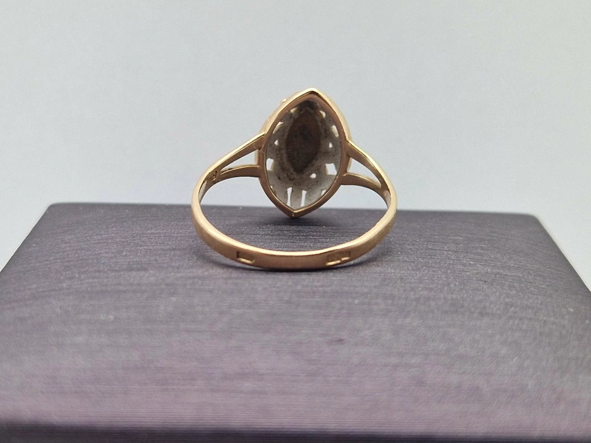 zloty-pierscionek-waga-223g-pr585-r16-material-zloto