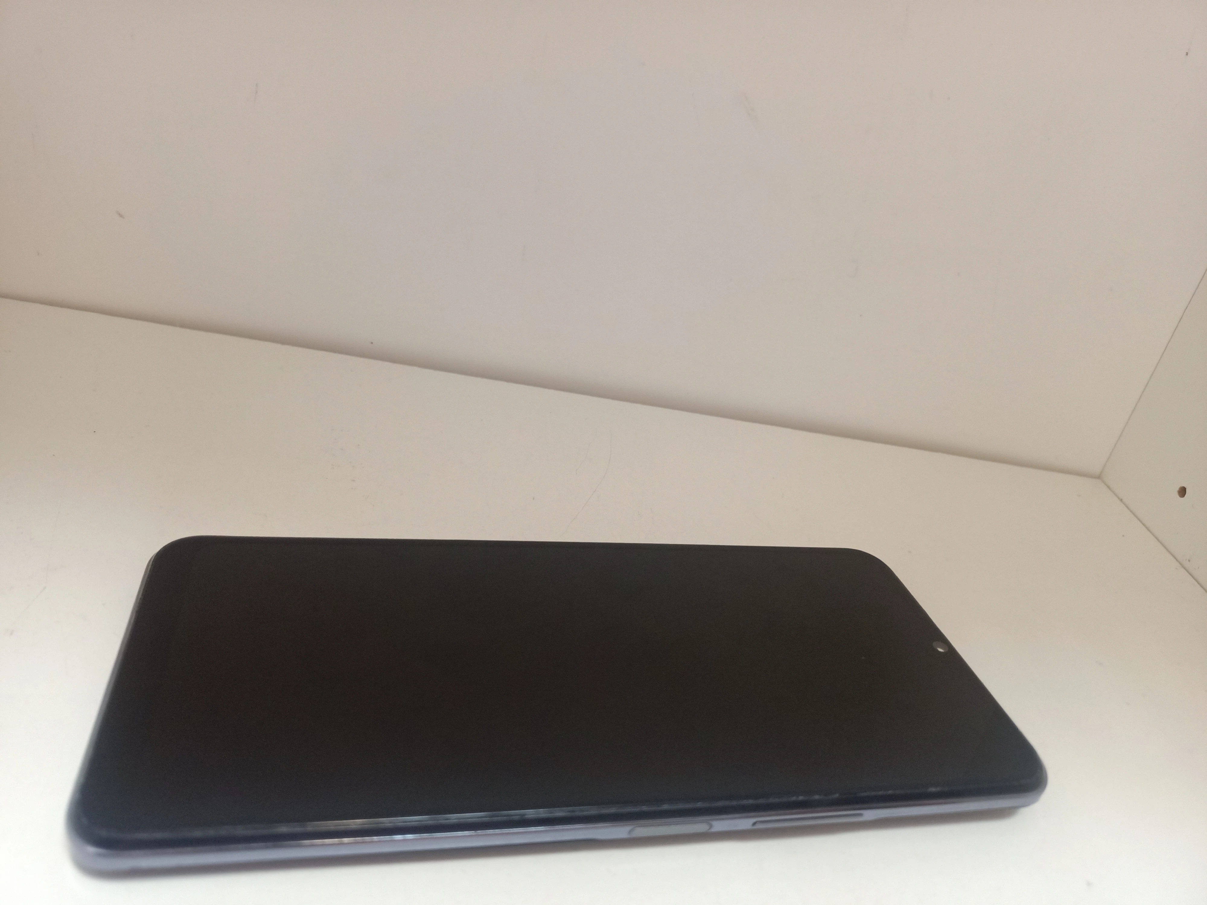 telefon-vivo-y76-5g-brak-tacki-na-sim-na-czesci-przekatna-ekranu-658