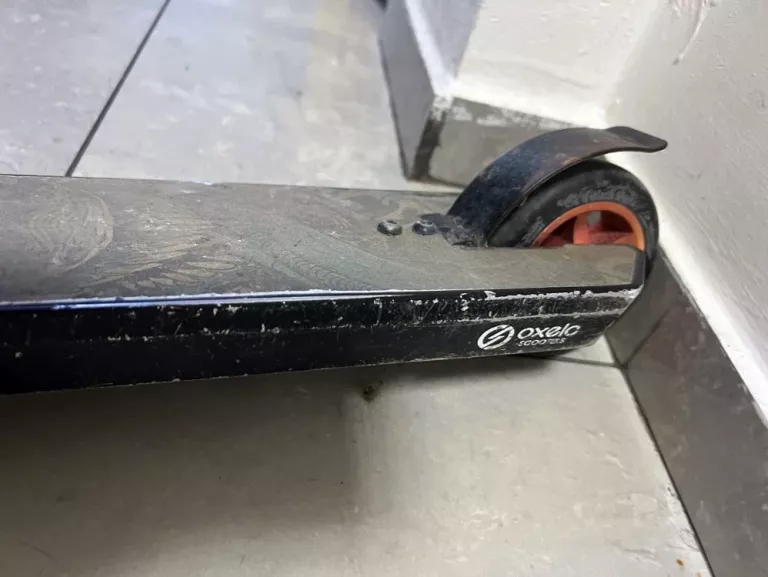 HULAJNOGA OXELO MF1.8+ CZARNY CZERWONY