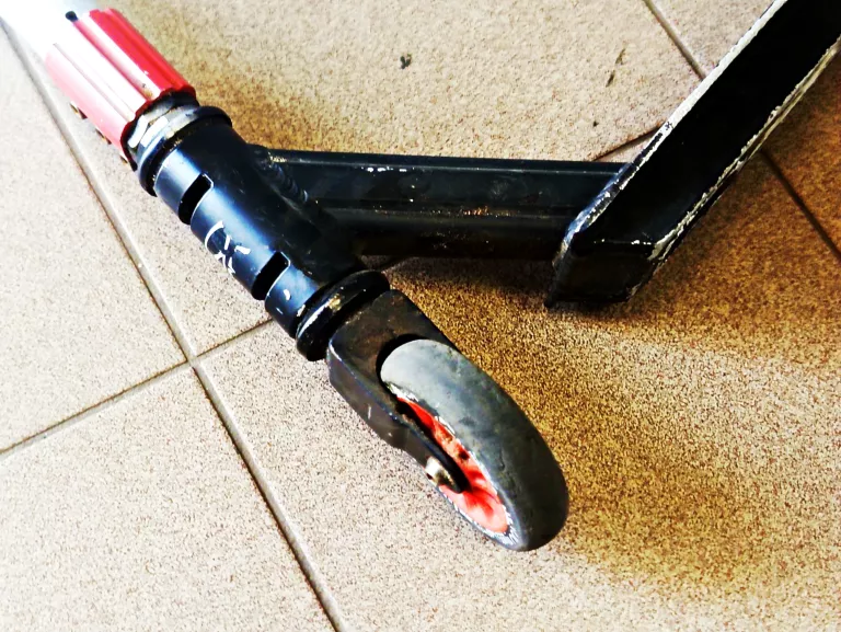 hulajnoga-wyczynowa-hudora-bold-buddys-kolor-9308-4194304