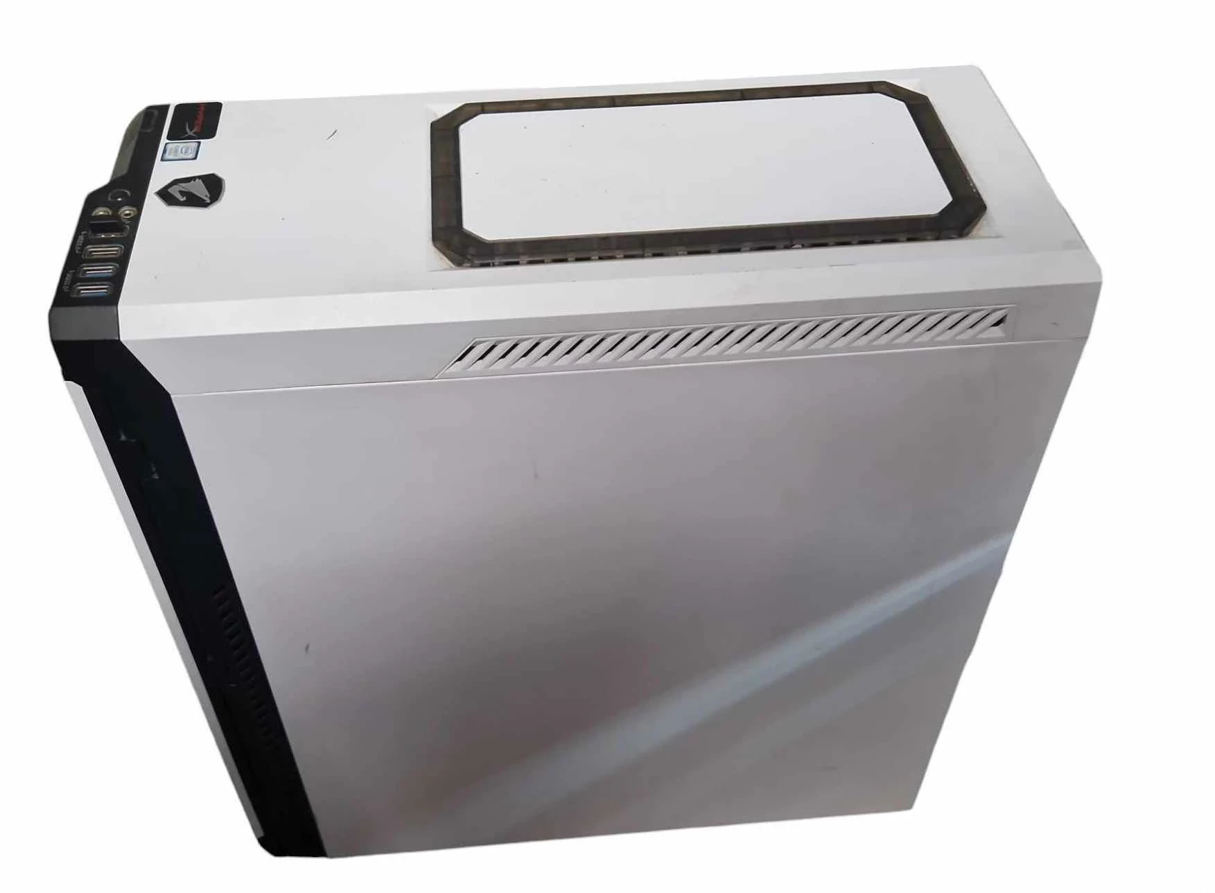 komputer-stacjonarny-i7-7700k-gtx-1080-ti-32gb-2tb-system-operacyjny-windows-11