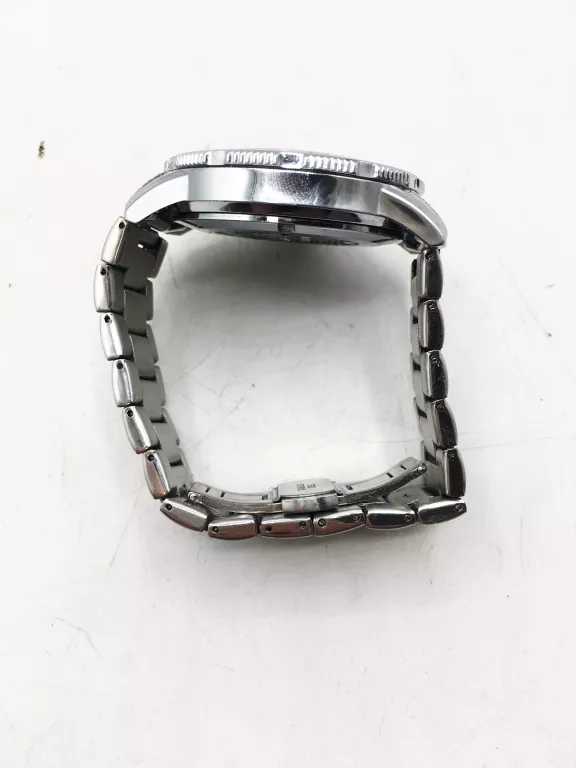 doxa-shark-300-zegarek-rodzaj-analogowe