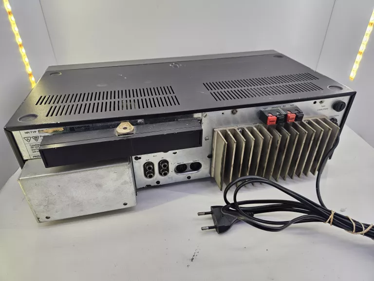 amplituner-unitra-at9100-kolor-tytanowy