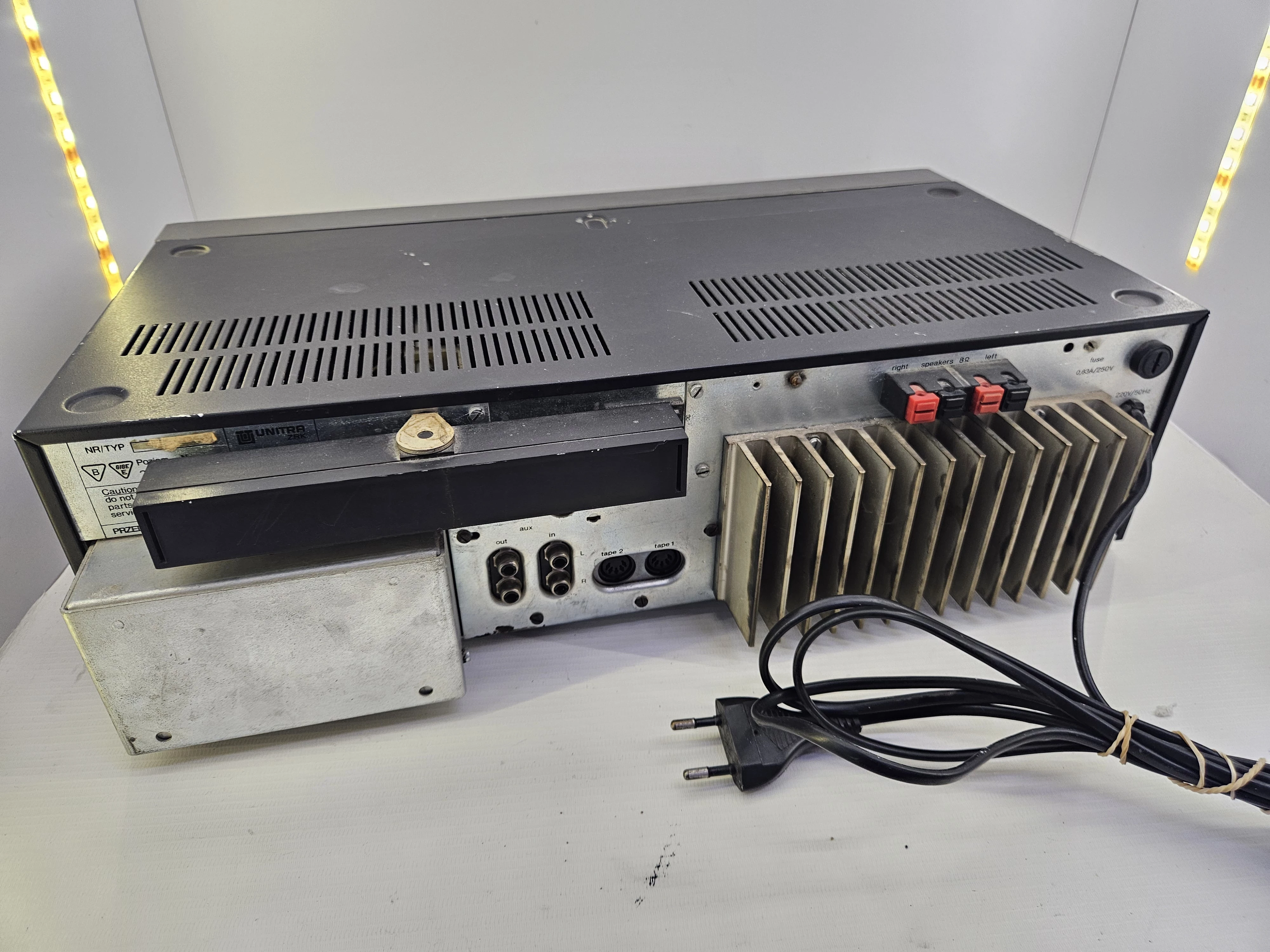 amplituner-unitra-at9100-kolor-tytanowy