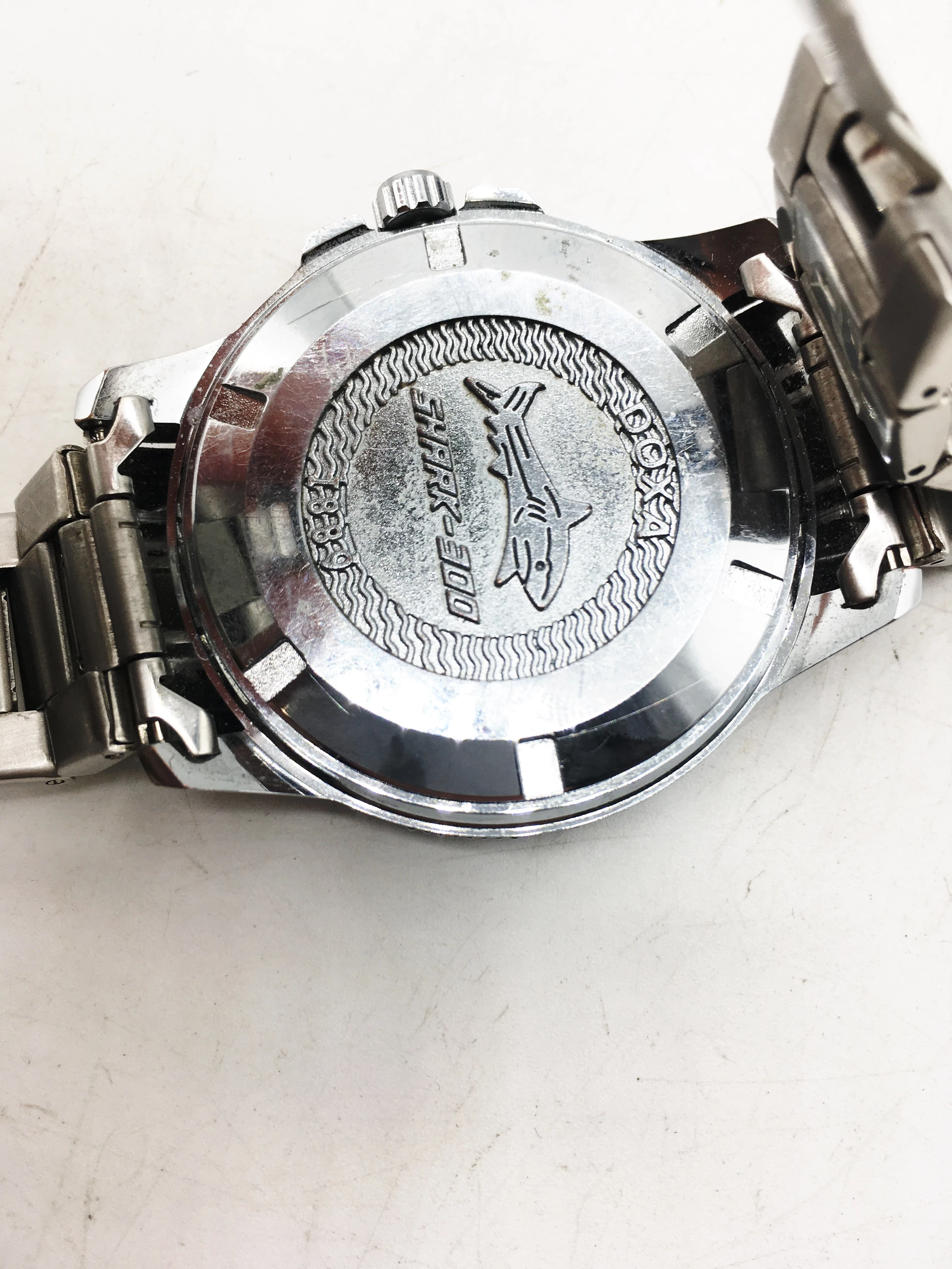doxa-shark-300-zegarek-material-paska-stal
