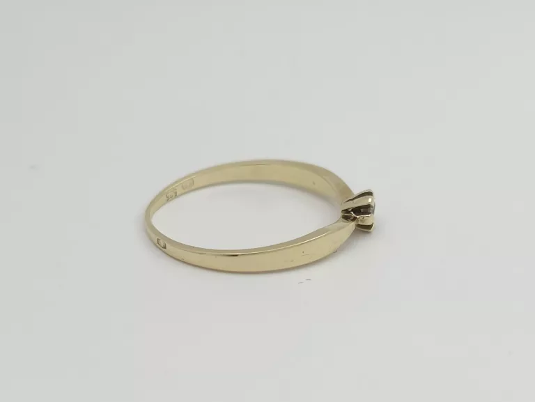 DELIKATNY ZŁOTY PIERŚCIONEK - 585 14K R.16 1,55G