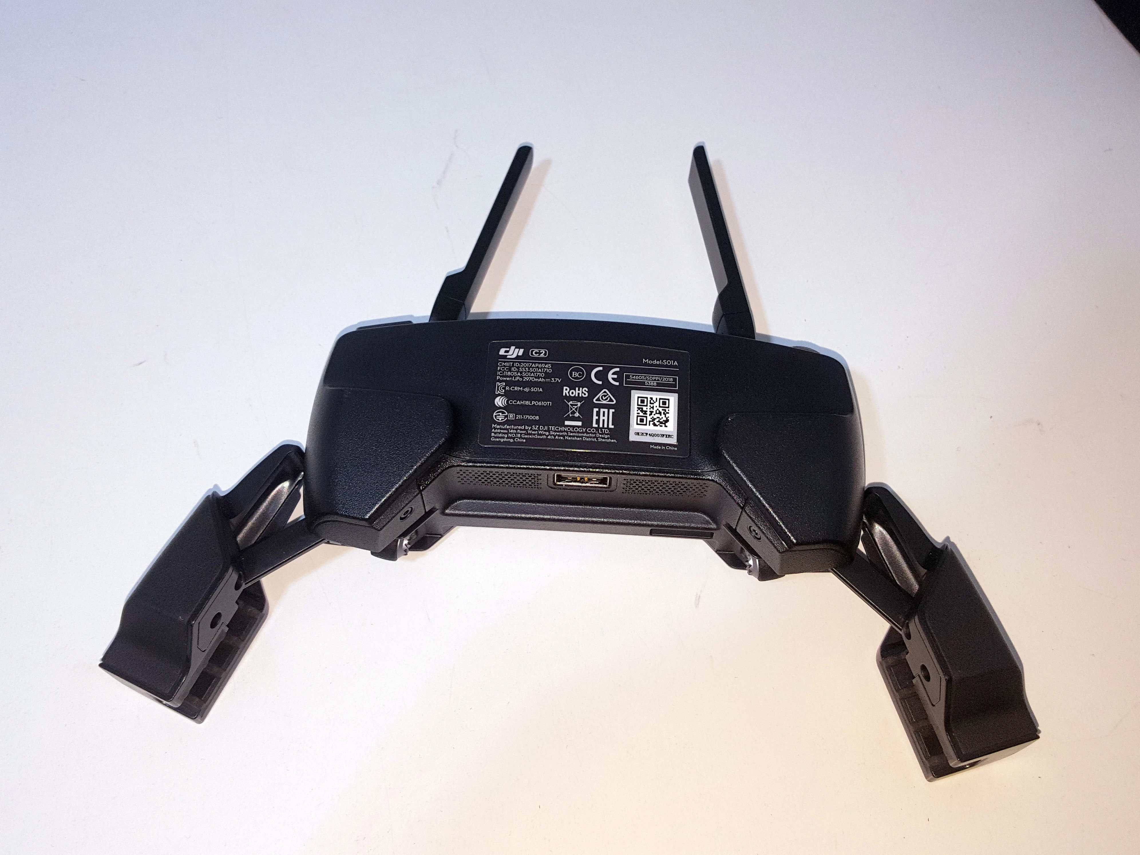 pilot-sterowania-dji-mavic-air-s01a-marka-dji