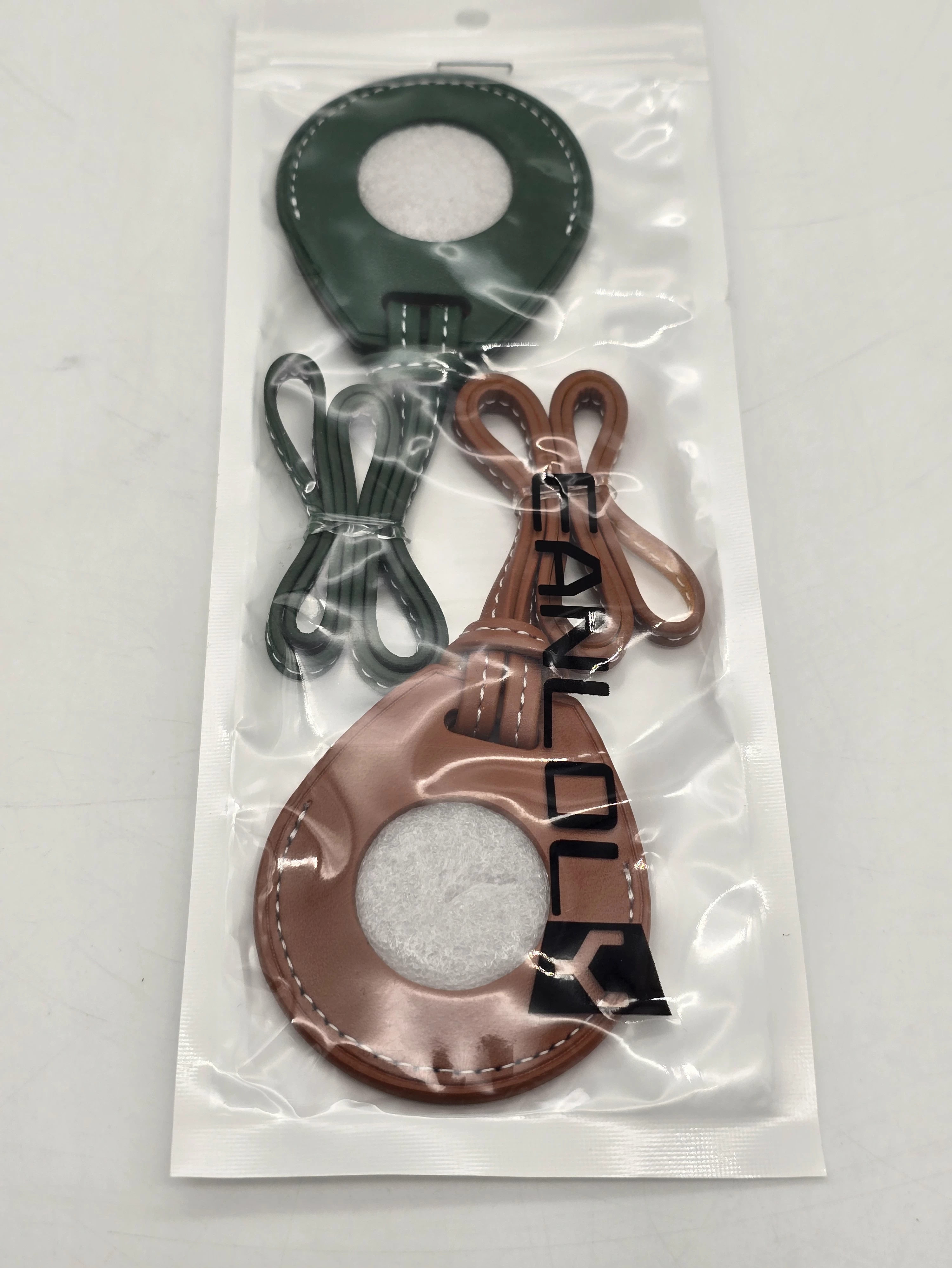 brelok-skorzany-przenosny-na-apple-airtag-ean-gtin-0096787656783