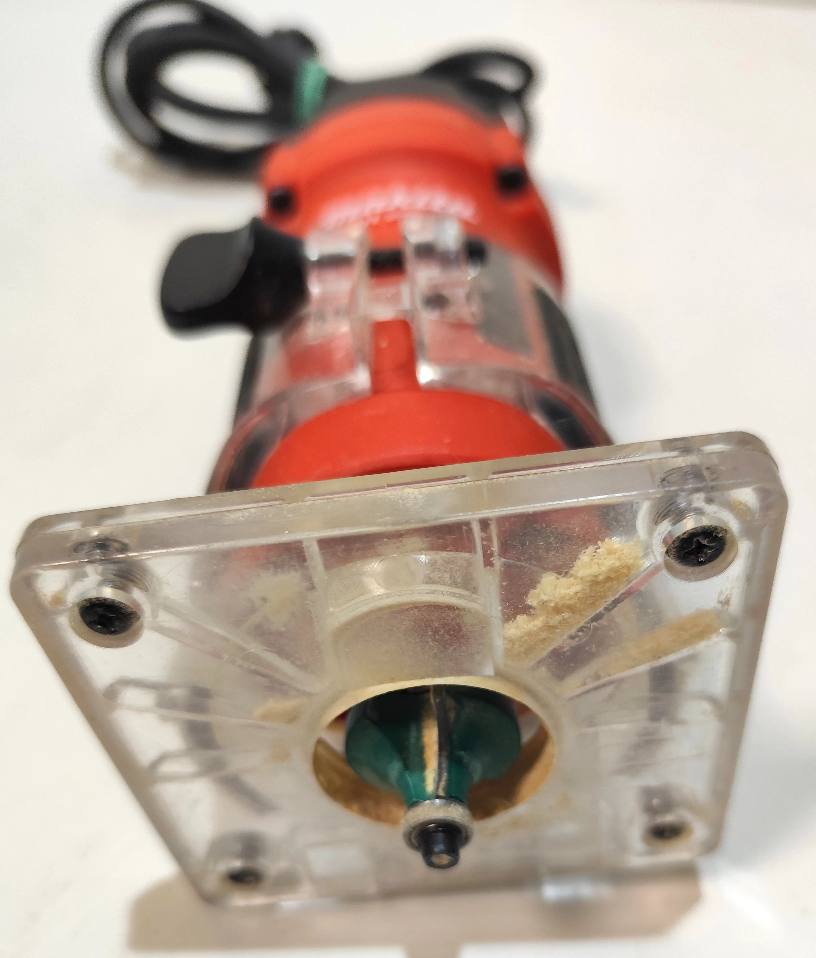 frezarka-makita-m3700-frezy-stalco-rodzaj-frezarki-krawedziowa