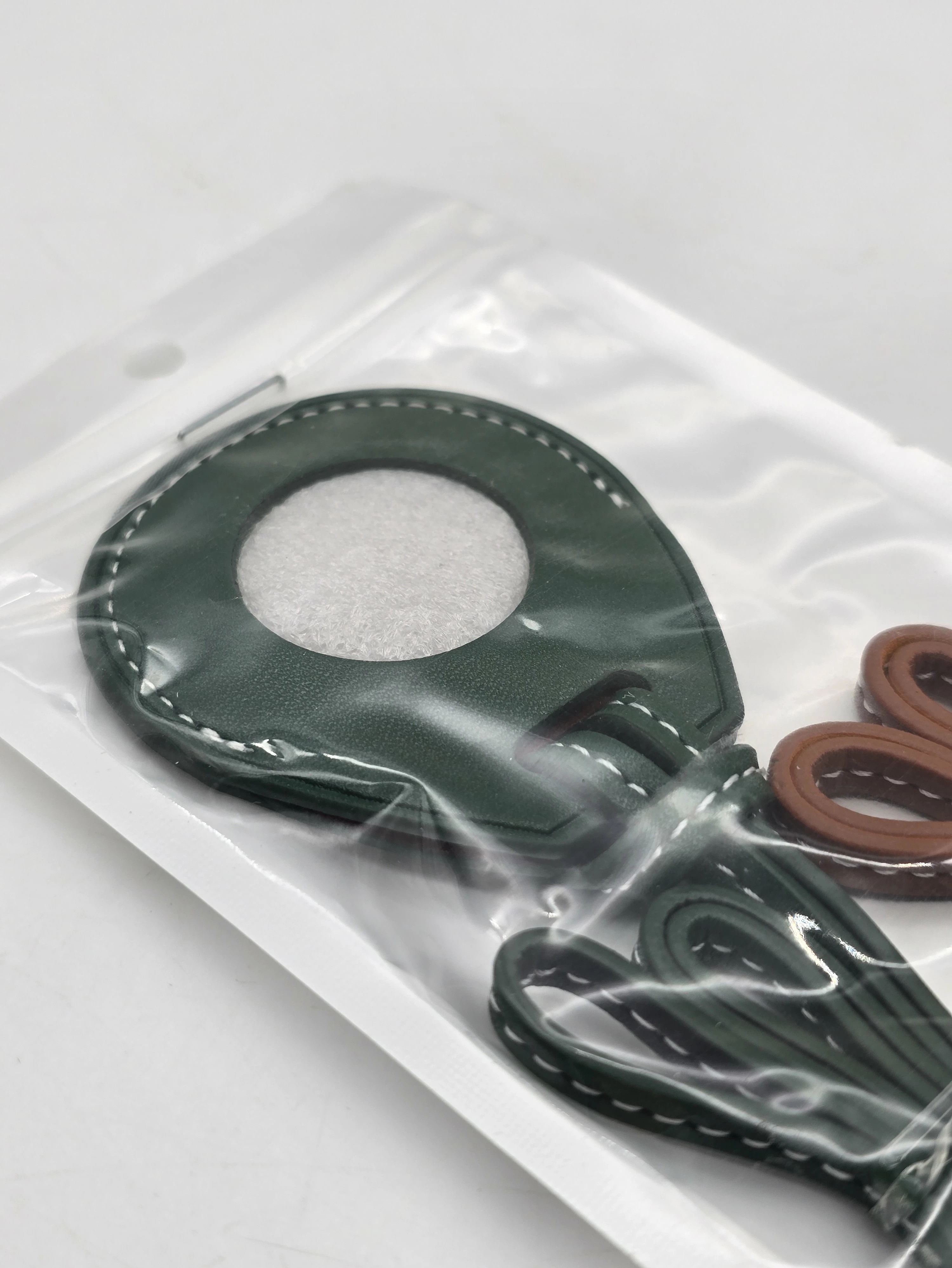 brelok-skorzany-przenosny-na-apple-airtag-stan-11323-2