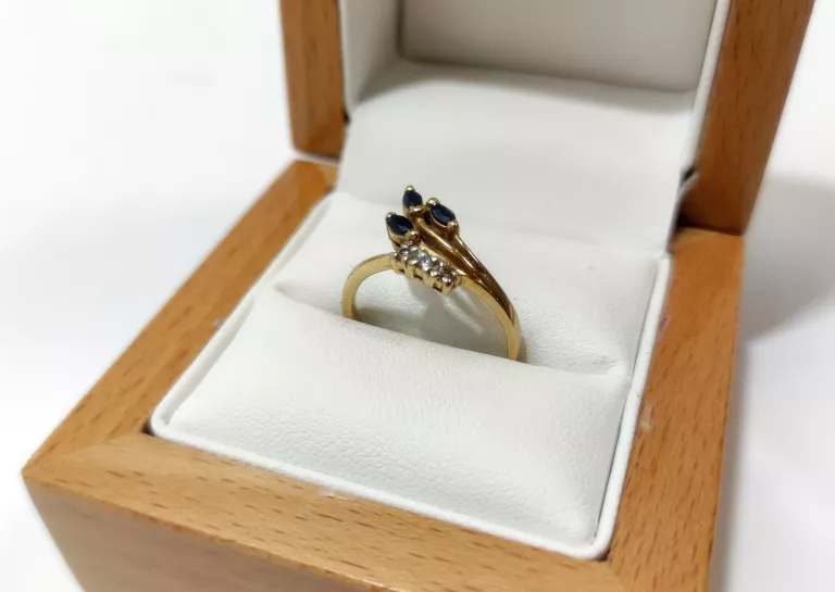 piekny-zloty-pierscionek-szafirycyrkonie-236g585r13-rodzaj-2205-16