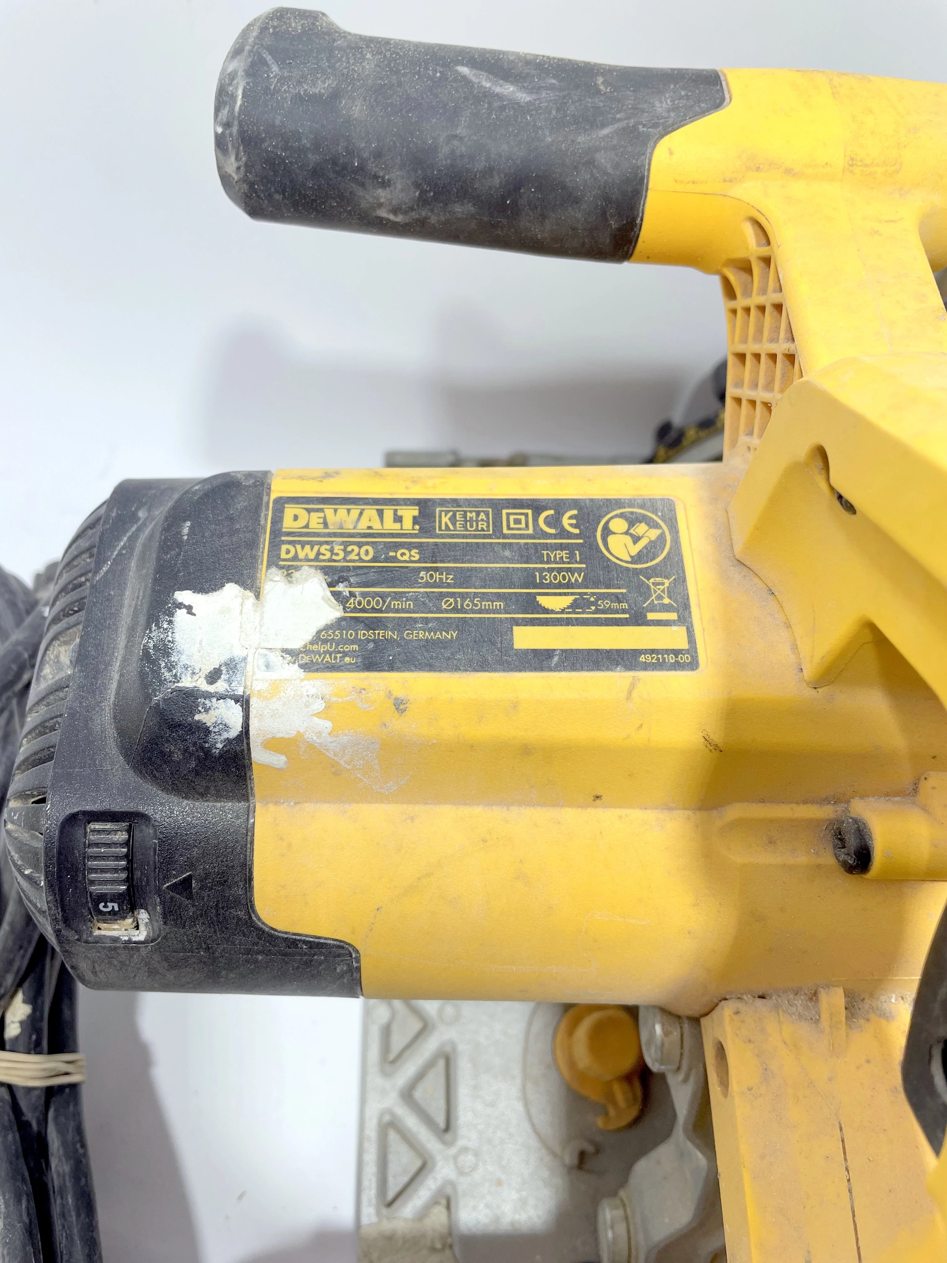 zaglebiarka-dewalt-dws520kt-marka-dewalt