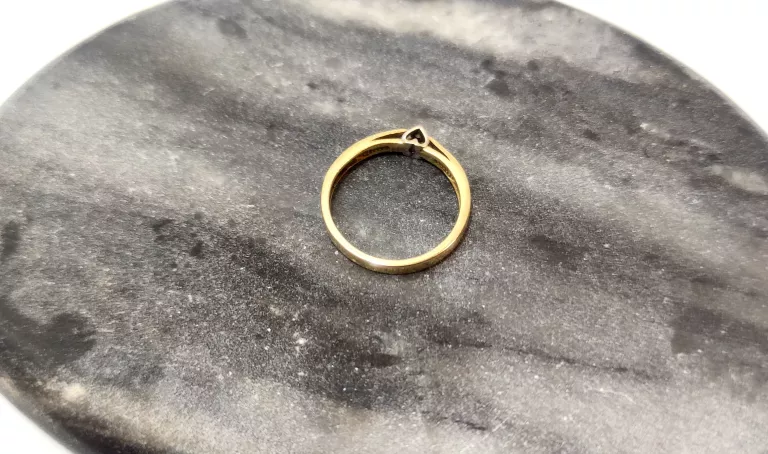 briju-pierscionek-zareczynowy-kolekcja-amazing-z-brylantem-585178gr11-ean-gtin-5902438820227