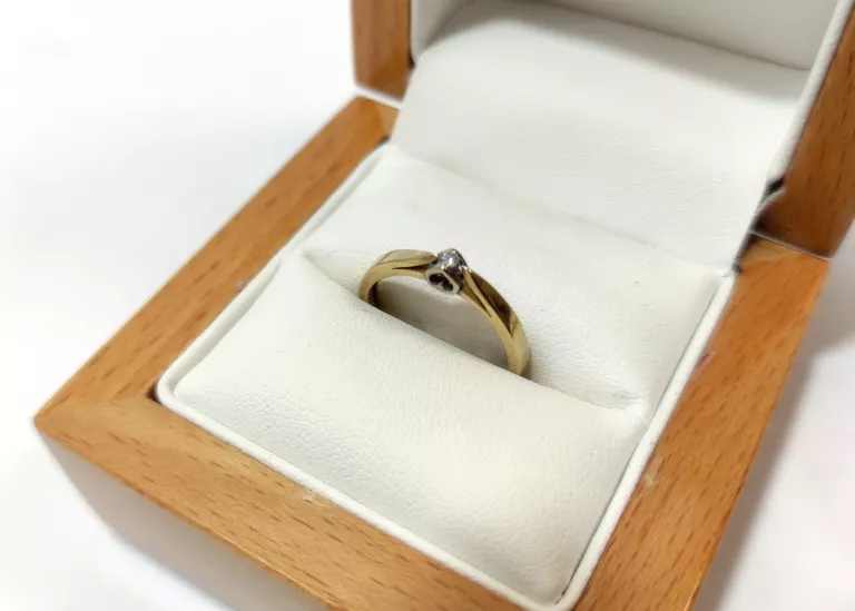 briju-pierscionek-zareczynowy-kolekcja-amazing-z-brylantem-585178gr11-zwyciestwa-40-lebork