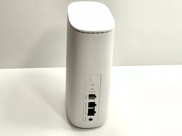 ROUTER ZTE VODAFONE GIGACUBE 4G / OPIS**
